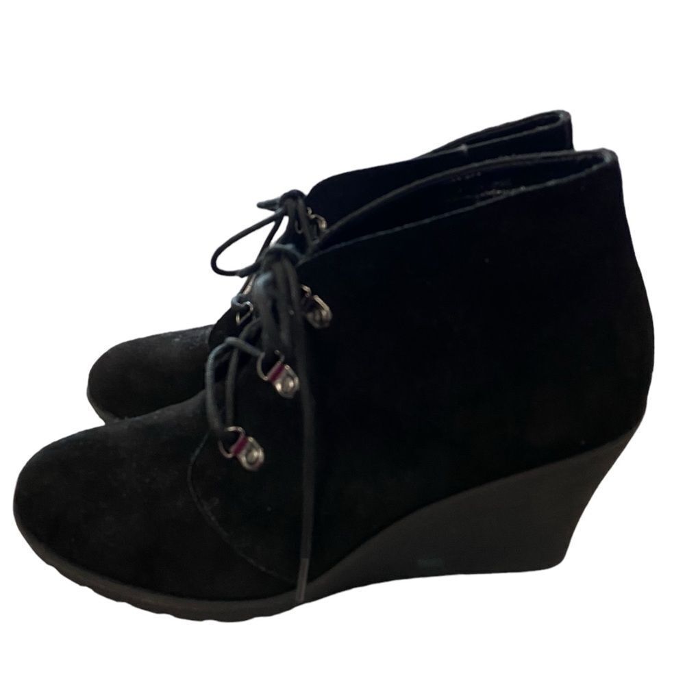 SUSINA "Rawlin" Black Wedge Suede Leather Lace Ankle Boots Booties 9.5